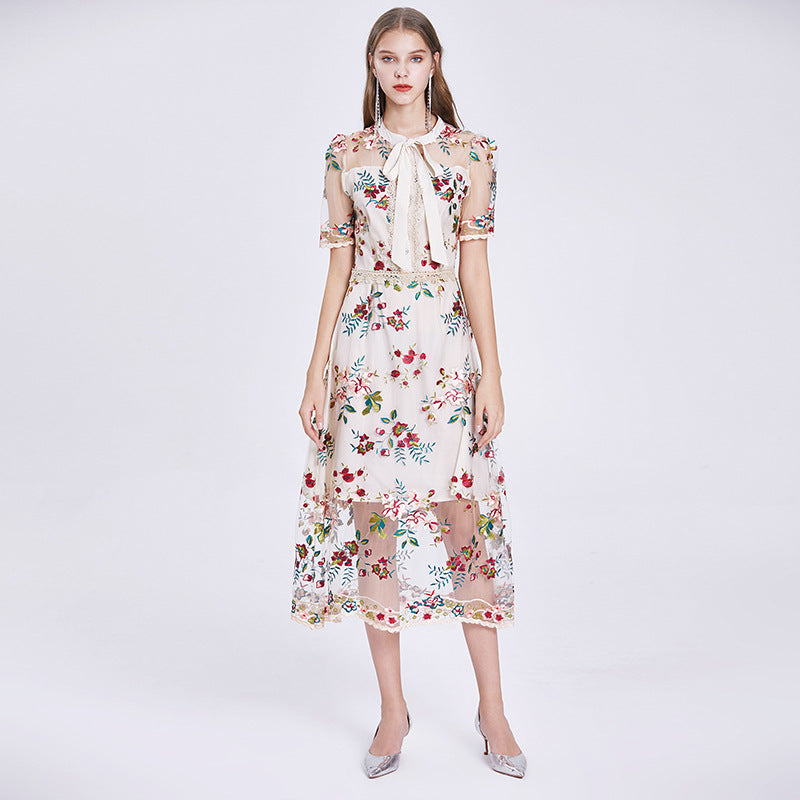 Kendall Jenner Wedding Guest Dress Hepburn Style Mid-Length Temperament Waist-Controlled Slimming Mesh Embroidery Floral
