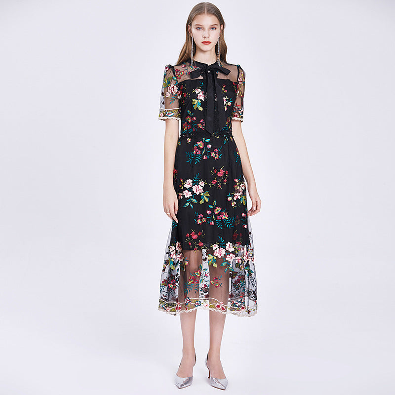 Kendall Jenner Wedding Guest Dress Hepburn Style Mid-Length Temperament Waist-Controlled Slimming Mesh Embroidery Floral