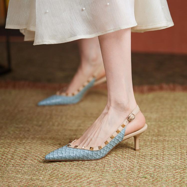 Nude Low Block Heel Baotou Rivet Stiletto