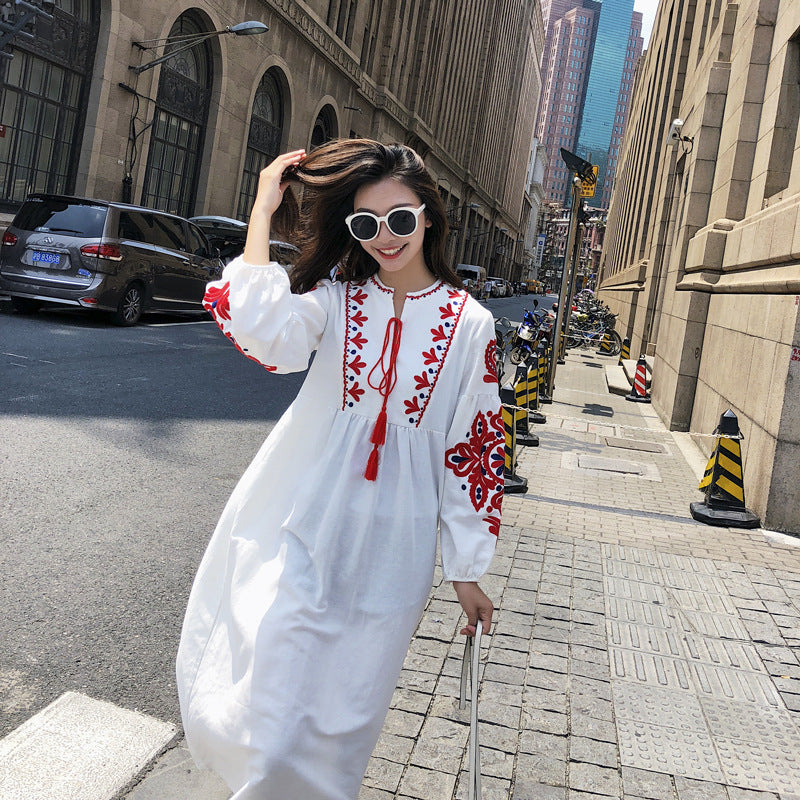 Coachella Music Festival Outfits Retro Lantern Sleeve Cotton and Linen Embroidered Dress Long Skirt