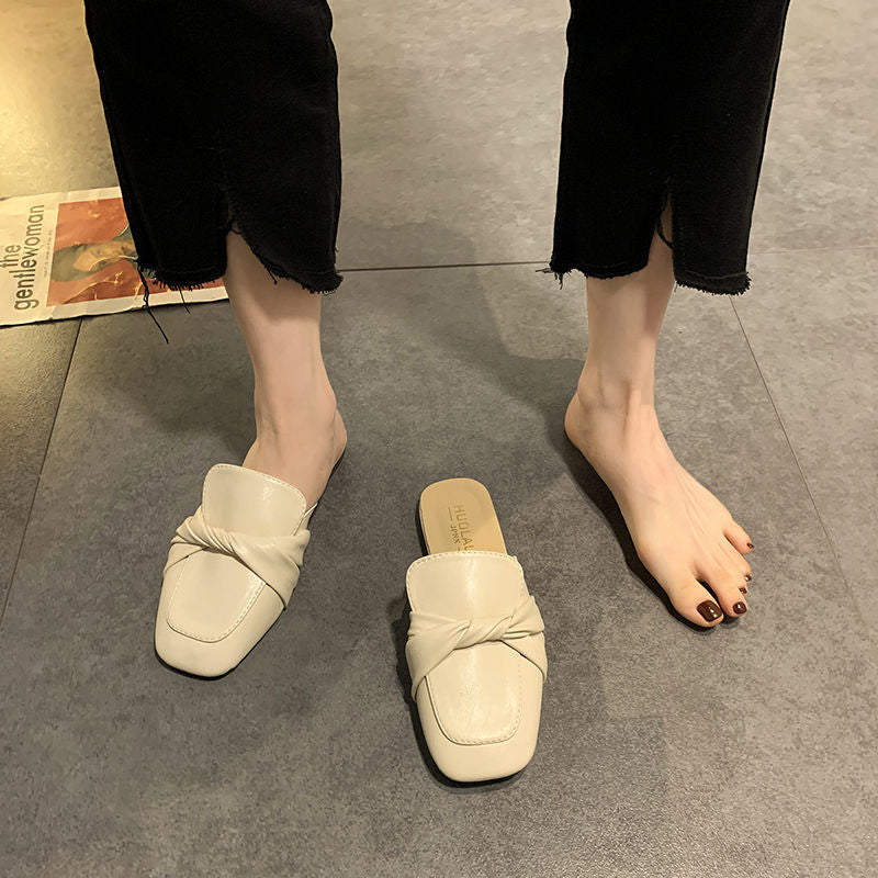 Finn Chain Pointed Toe Mule Shoes Closed Toe Half Slippers Women's Summer Muller Shoes