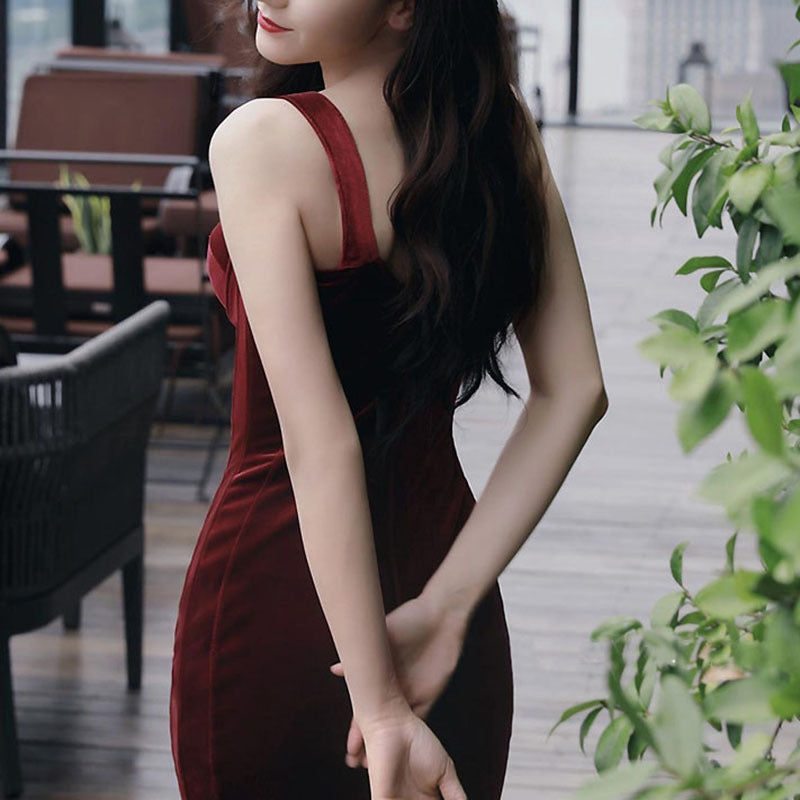 Long Sleeve Burgundy Dress Formal Vintage Burgundy Velvet Slim Fit Camisole Gown Dress